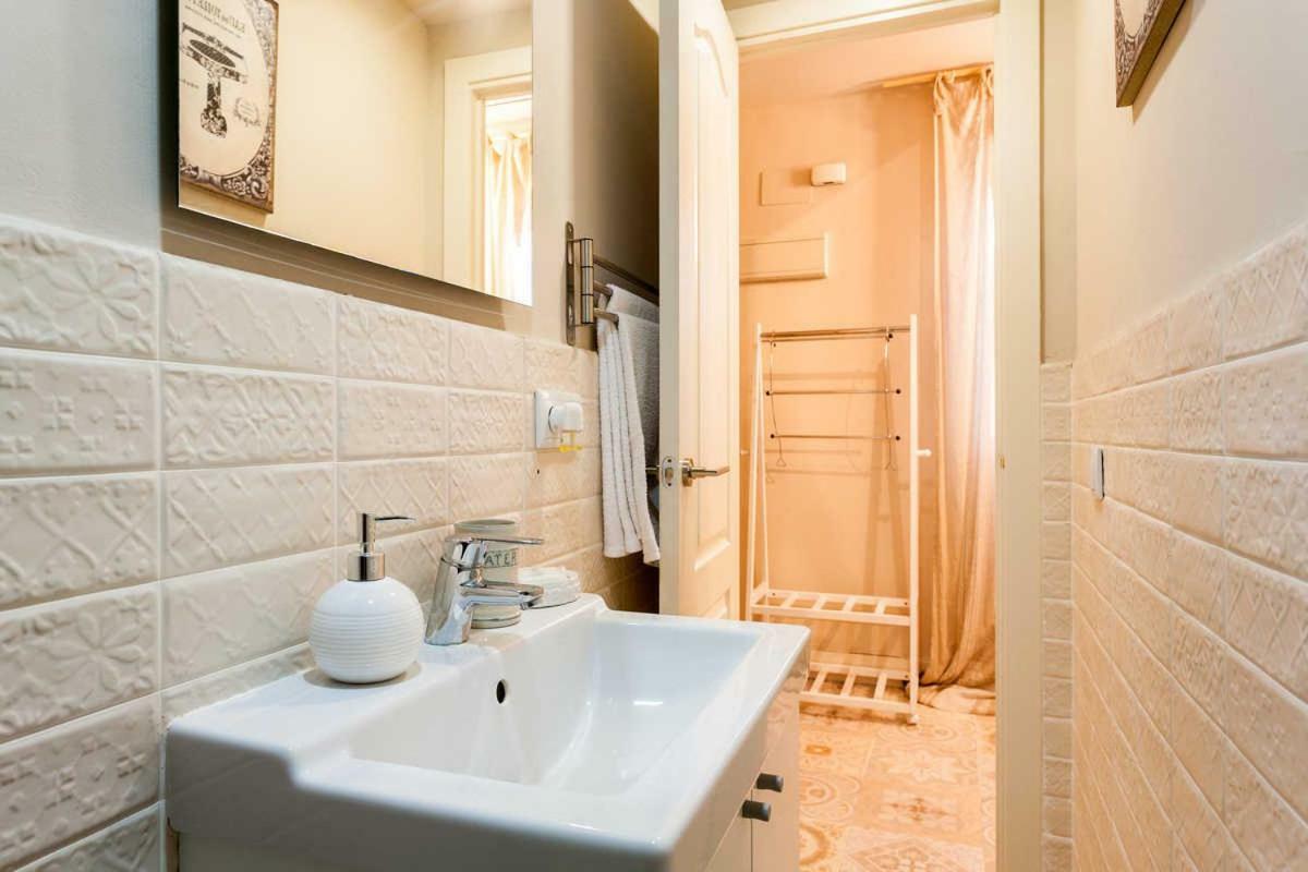 Precioso Apartamento En Pleno Centro Con Wifi Valencia Bagian luar foto
